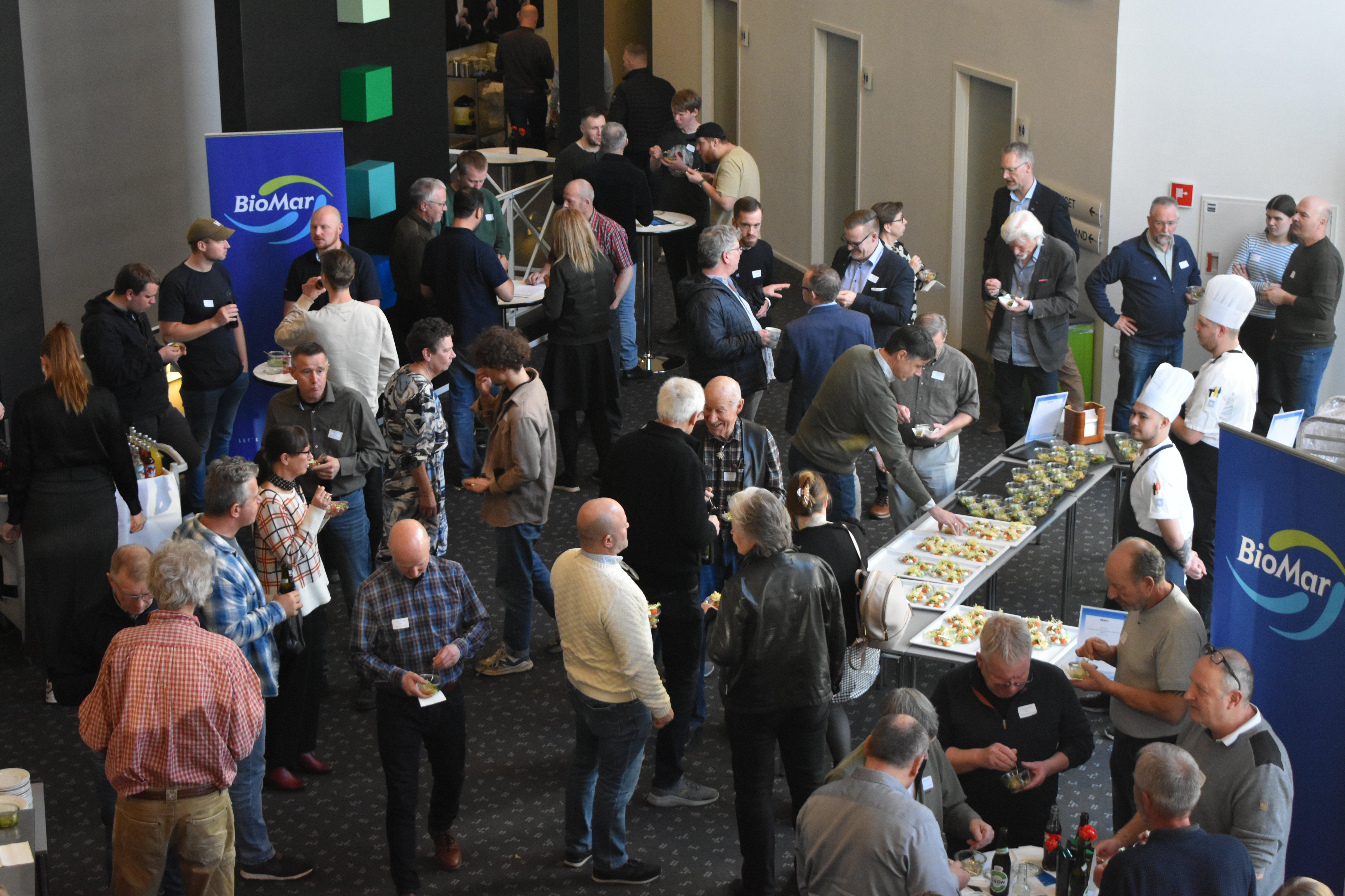 DSC_0118 x Networking