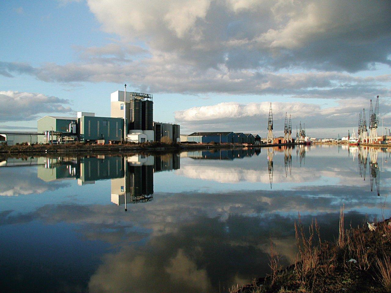 Factory-UK-Scotland-Grangemouth-Exterior-2008-014_28572-EDIT